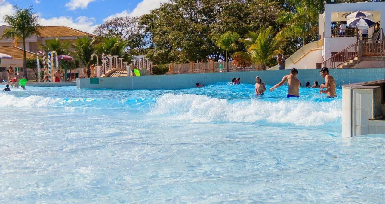 Lacqua Di Roma Com Piscina De Ondas Caldas Novas Exteriör bild